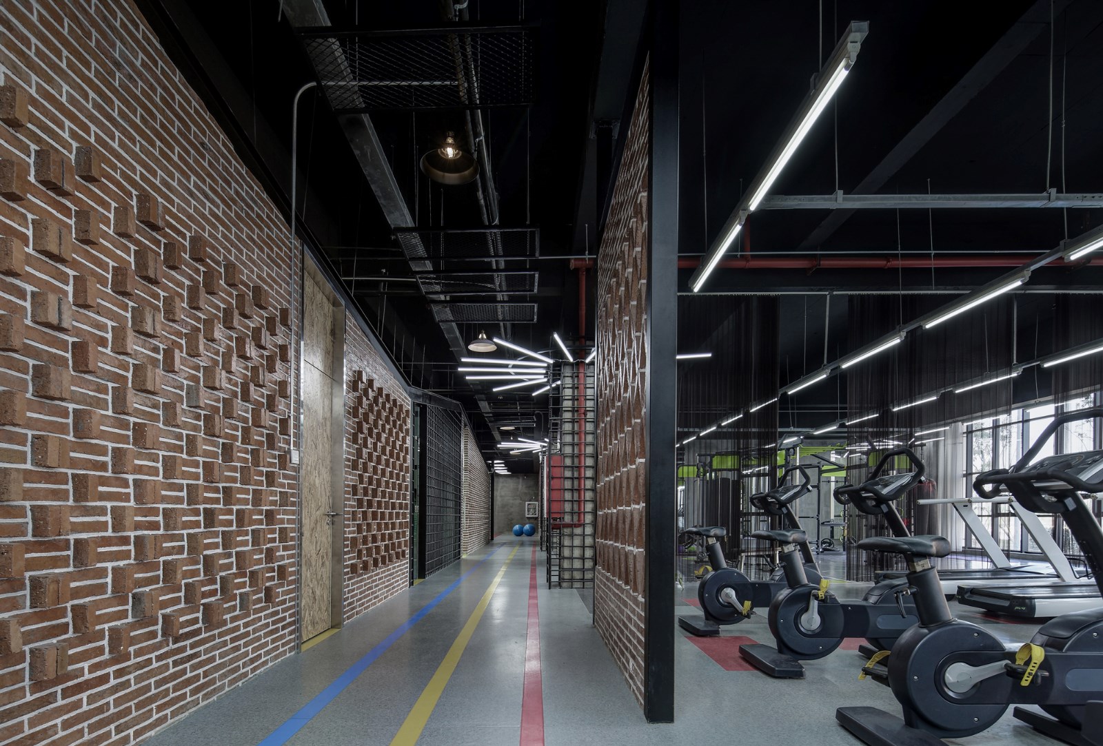 上海建橋學院健身夢工廠-學院派·健身夢工廠